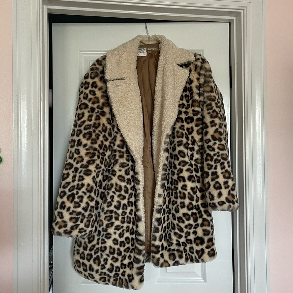 Gap cheetah fuzzy coat